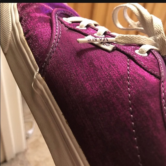 Satin vans - Picture 1 of 5